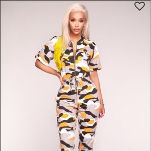 Fashion nova Jumpsuit